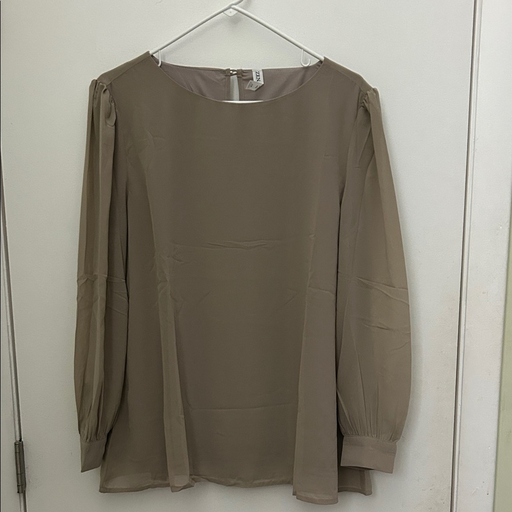 Zenana Outfitters Women's Blouse in Tan